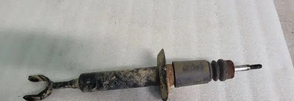 Volkswagen PASSAT B5 Front shock absorber/damper