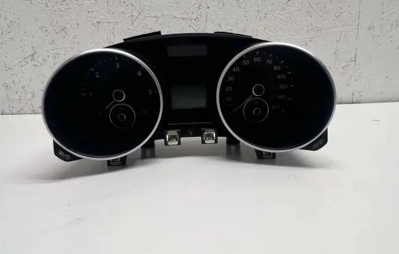 Volkswagen Golf VI Speedometer (instrument cluster) 5K0920973A VDD02401 1119016722