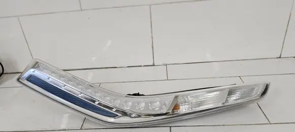 Nissan Leaf I (ZE0) Rear/tail lights 265553NLX