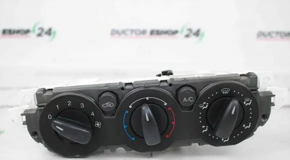 Ford C-MAX I Climate control unit 7M5T19980AA