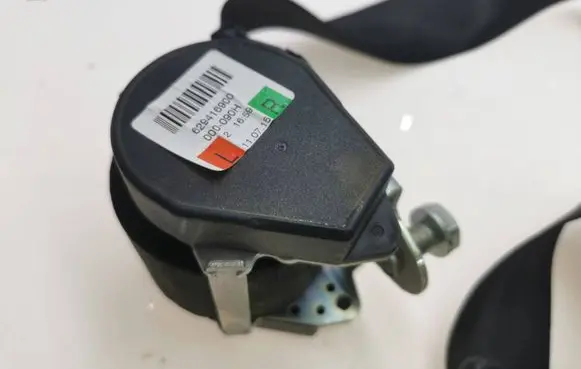 Audi A3 S3 8V Rear seatbelt 629416900 8V3857805