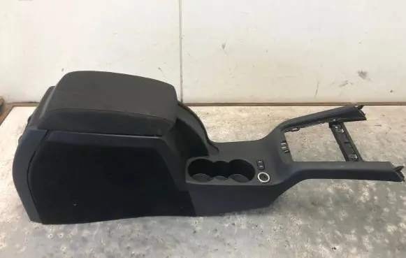 Skoda Octavia Mk2 (1Z) Center console 1Z1863241