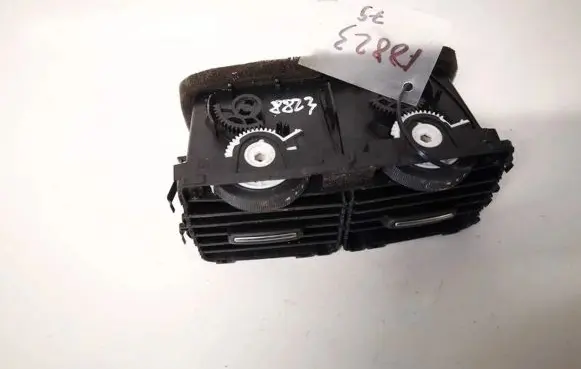 Audi Q7 4L Dash center air vent grill 4l0819203