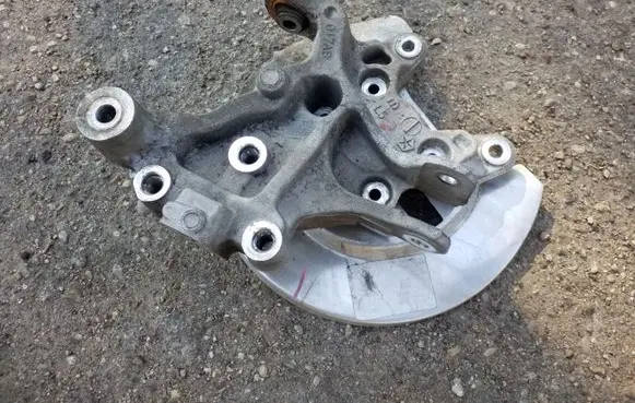 Chrysler Pacifica Rear wheel hub spindle/knuckle 017AB
