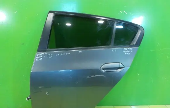 Honda Insight Rear door TP168