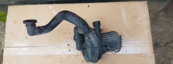 Volkswagen Golf V Secondary air pump 06A959253E
