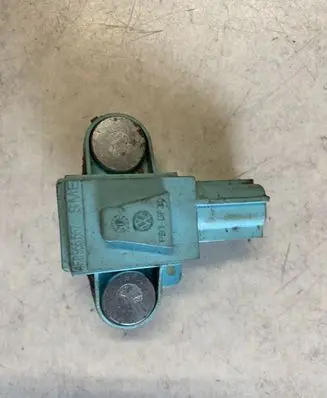 Audi A6 S6 C6 4F Airbag deployment crash/impact sensor 4F0955557