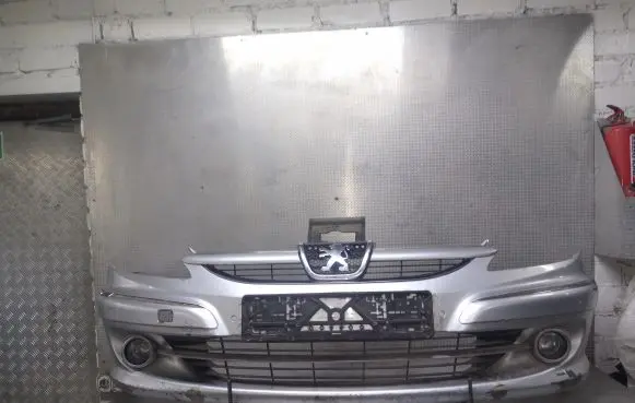 Peugeot 607 Front bumper