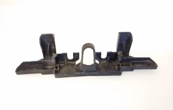 Engine bonnet/hood lock trim molding