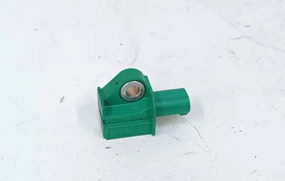 Chrysler Town & Country V Airbag deployment crash/impact sensor 68137949AA 5WK44602