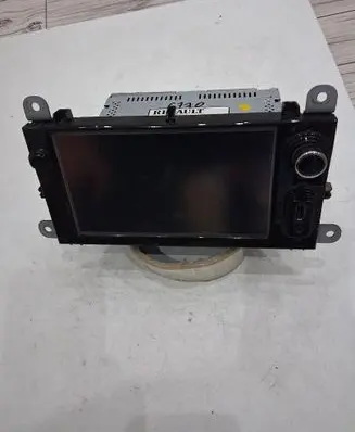 Renault Clio IV Radio/CD/DVD/GPS head unit 281153868R