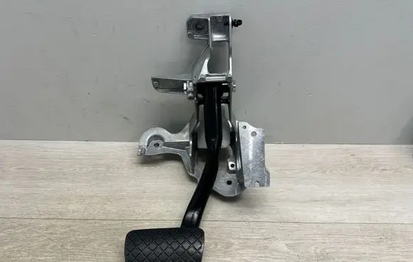 Porsche Cayenne (9Y0 9Y3) Brake pedal 4M172314004S 4m1723117e PAB72314000