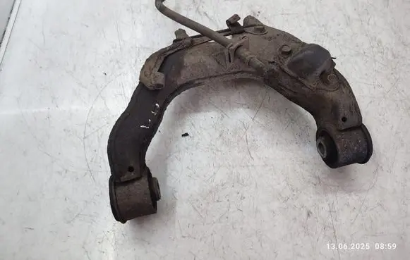 Mitsubishi L200 Front control arm