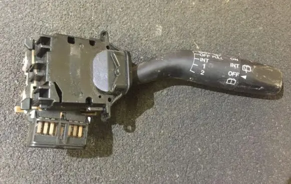 Mazda 323 F Wiper control stalk 17b122