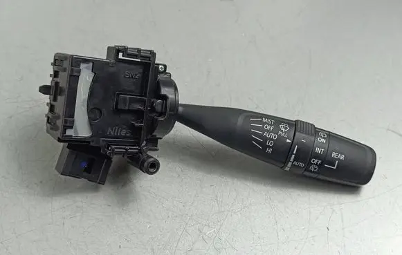 Suzuki SX4 S-Cross Wiper control stalk