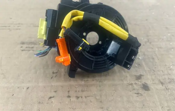 Toyota Avensis T270 Airbag slip ring squib (SRS ring) 8924505040