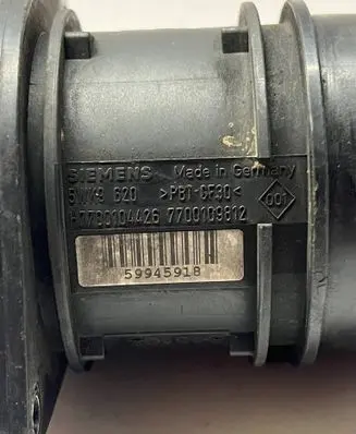 Opel Vivaro Mass air flow meter 5WK9620