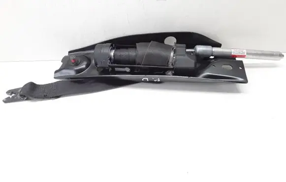 Volvo XC70 Front seatbelt