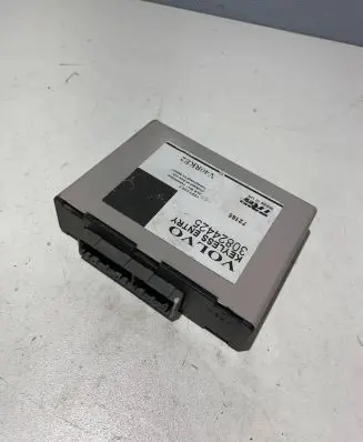 Volvo S40, V40 Door central lock control unit/module 30824425 72165 V40RKE2