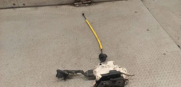 Audi A6 S6 C6 4F Rear door lock 4F0839015