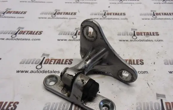Mercedes-Benz C W203 Front door upper hinge