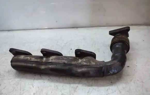 Jeep Grand Cherokee (WK) Exhaust manifold
