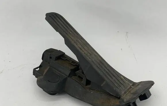 Skoda Superb B6 (3T) Accelerator throttle pedal 1K2723503AE 6PV01104001 74300500