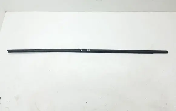 Peugeot 508 Front door glass trim molding 9686175780