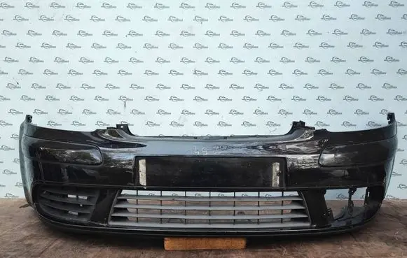 Volkswagen Golf V Front bumper