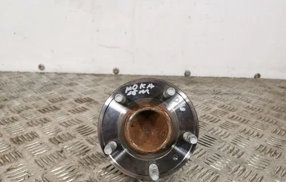 Opel Mokka Rear wheel hub 13593158