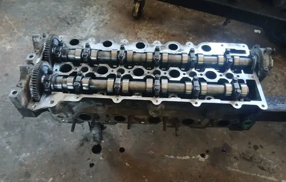 Volvo XC90 Engine head 08692974