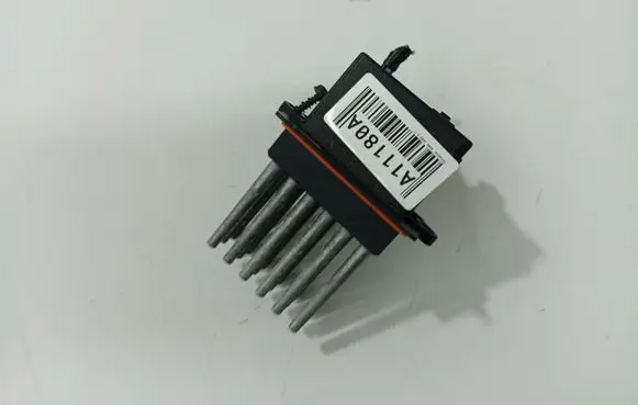 Chrysler 300 - 300C Heater blower motor/fan resistor 05061587AA