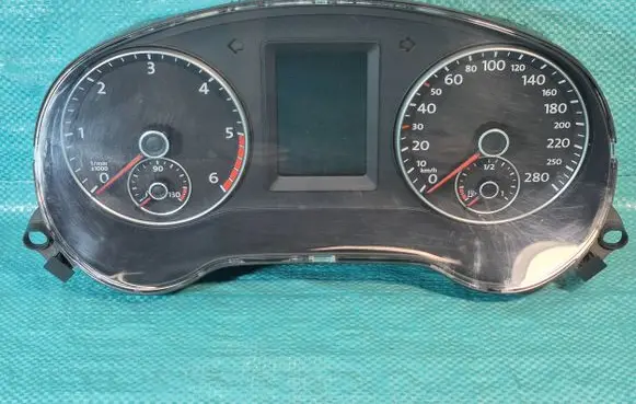 Volkswagen Jetta VI Speedometer (instrument cluster) 5C6920861A ZYS0001702 1241310722