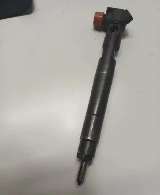 Mercedes-Benz E W212 Fuel injector A6510704987