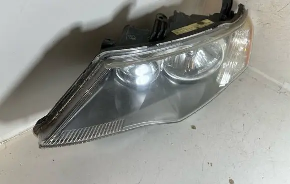 Mitsubishi Outlander Headlight/headlamp