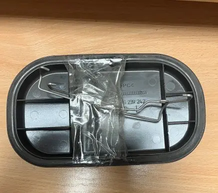 Volvo V50 Headlight/headlamp dust cover 1305239242