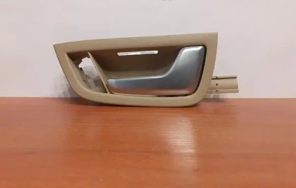 Audi A8 S8 D3 4E Rear door interior handle 4E0837020 4E0839020