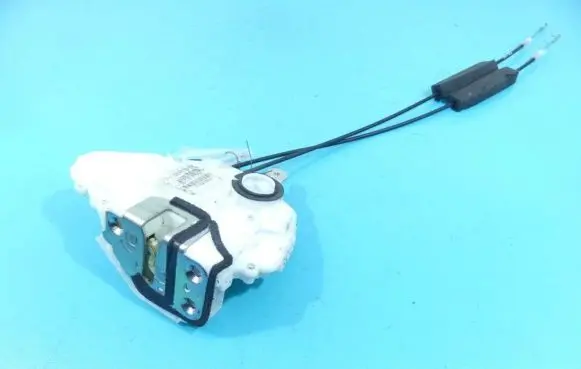 Honda CR-V Front door lock 72111-SWA-P1-RH IMPRK1298565