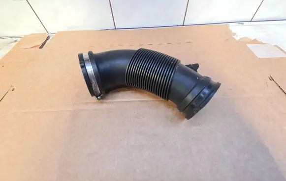 Audi A4 S4 B8 8K Air intake duct part 06H129629F