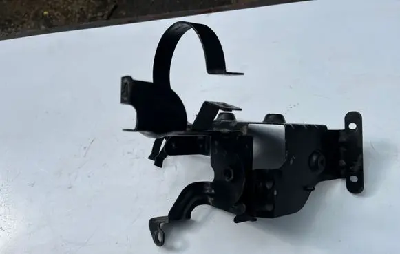 Audi A6 S6 C6 4F ABS pump bracket 4F0614119M