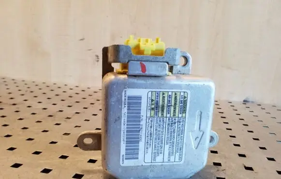 Opel Frontera A Airbag control unit/module 8162114492