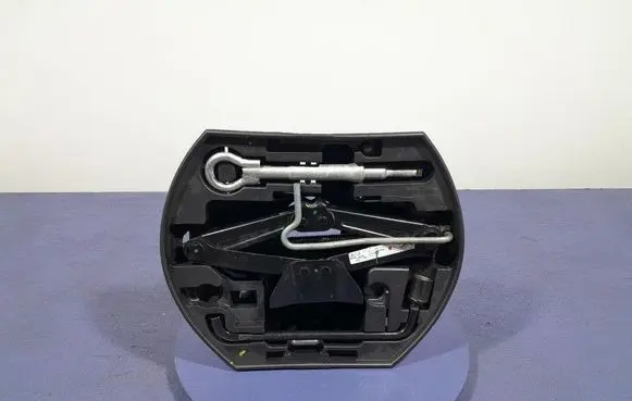 Citroen C4 II Trunk/boot lower side trim panel