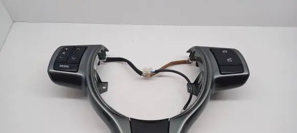 Toyota Yaris Steering wheel buttons/switches 