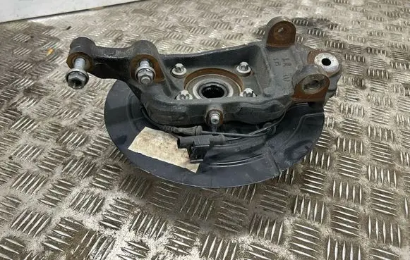 Dodge Hornet Rear wheel hub 68609995AA 68619493AA 52090208