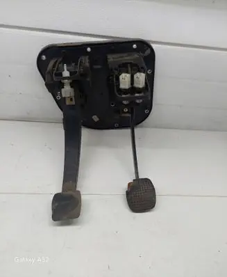 Iveco Daily 4th gen Pedal assembly 504068713 504068714 504068715