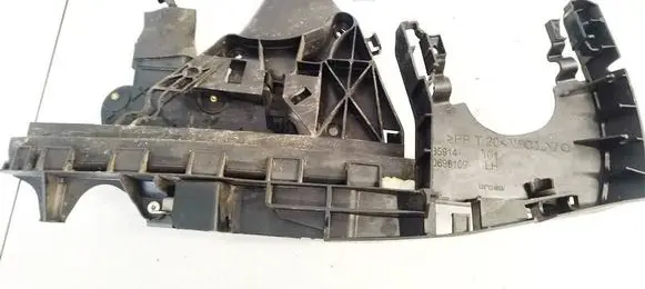 Volvo S40 Front door lock 30699787