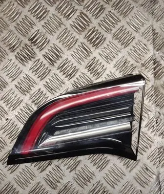 Tesla Model 3 Tailgate rear/tail lights