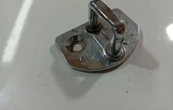 Renault Laguna III Rear door lock loop/hook striker 219250D
