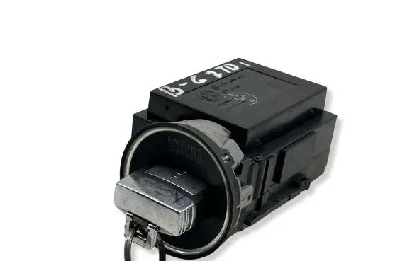 Volkswagen PASSAT B6 Ignition lock 3C0905843 33303301 11601200465609