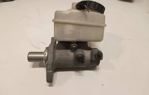 Mercedes-Benz A W168 Master brake cylinder A1684300302 32066868